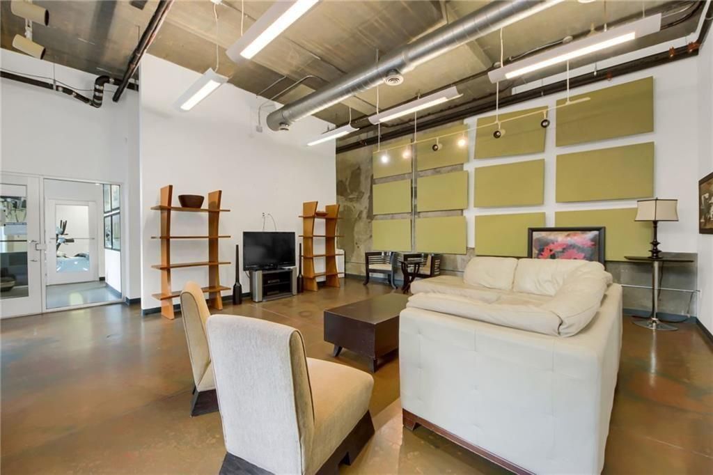 Building Photo - 620 Glen Iris Dr NE