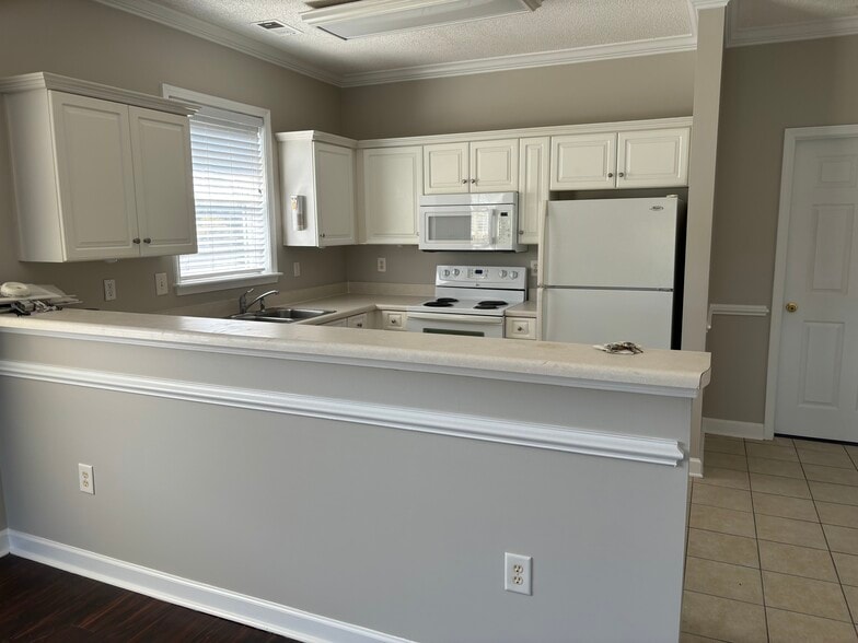 Building Photo - 334 Kiskadee Loop