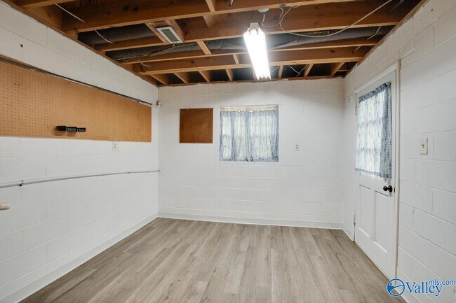 Building Photo - 3902 Mccalley Pl