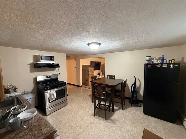 Building Photo - 15 Michael Rd