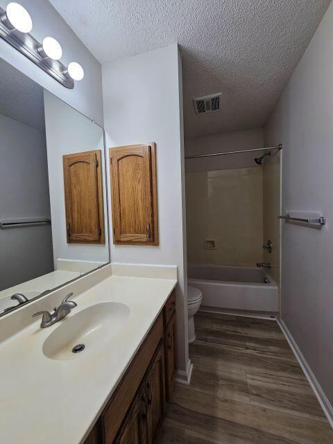 Building Photo - 360 Evergreen Ave