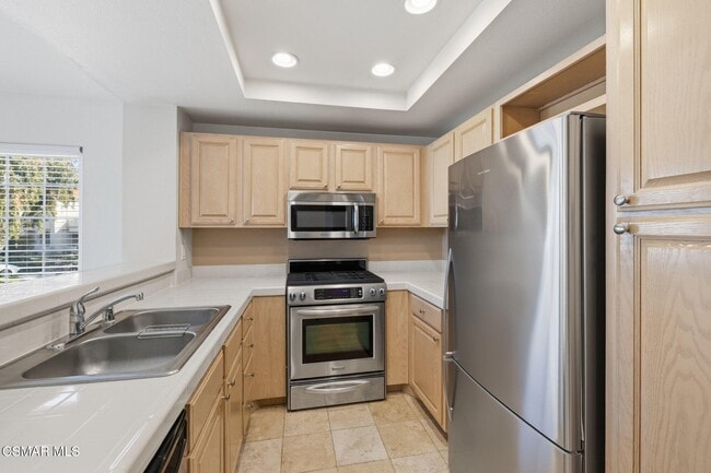 Building Photo - 4240 Lost Hills Rd