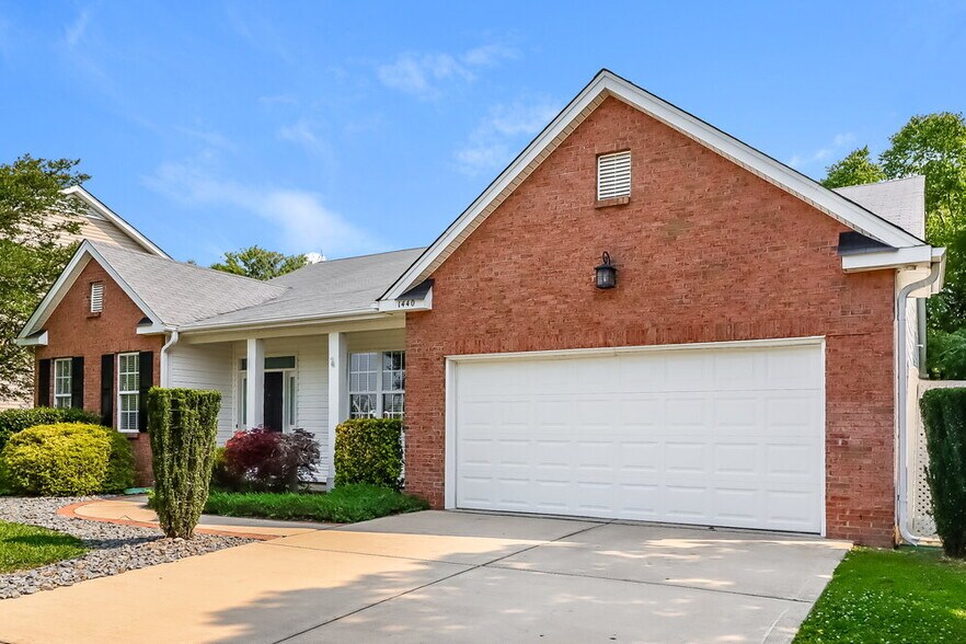Building Photo - 1440 Whitman Dr NW