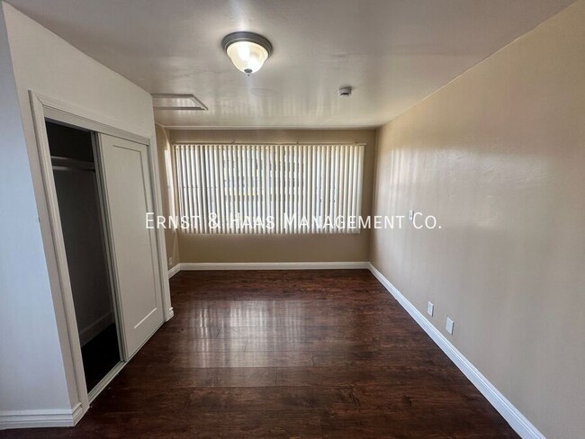 Building Photo - Amazing East Village Apartment Home in Pri...