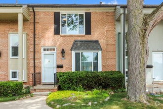 Building Photo - 3493 Burbank Dr