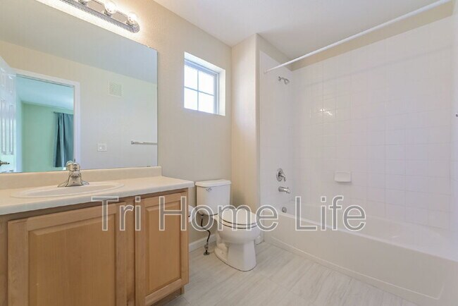 Building Photo - 22137 E Irish Dr
