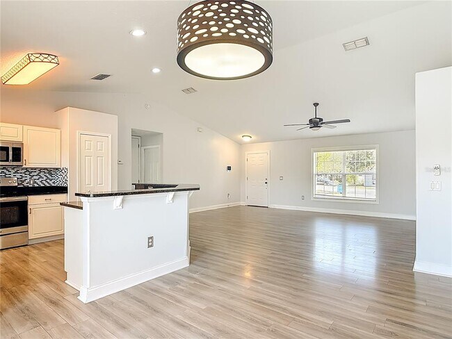 Building Photo - 1254 Briarwood Ave