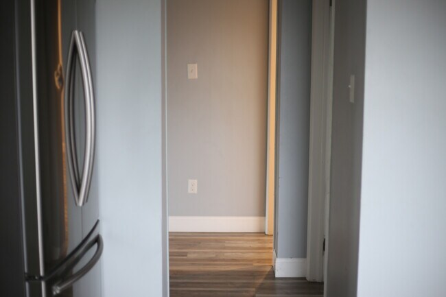 Building Photo - 347 Prestley Rd