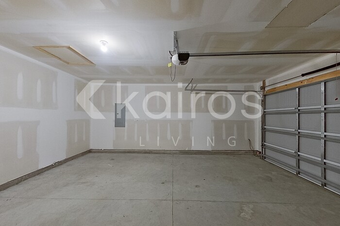 Building Photo - 2502 Kenton Ct SE