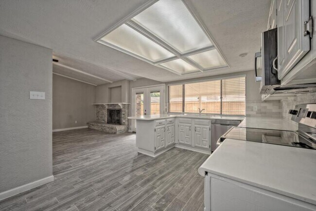 Building Photo - 5423 Dunnethead Dr