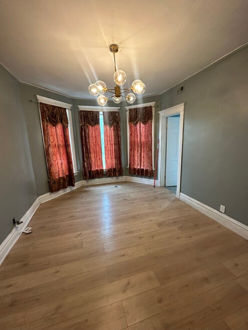 Building Photo - 6219 S Wood St