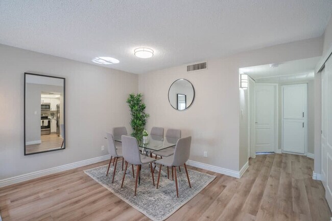 Building Photo - 8550 E McDowell Rd