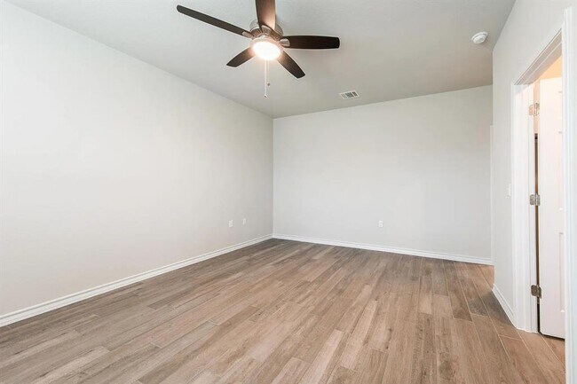 Building Photo - 1606 Jacey Way