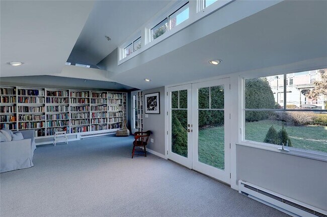 Building Photo - 37 Barnes St