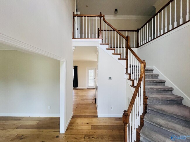 Building Photo - 1822 Gallop Dr SE