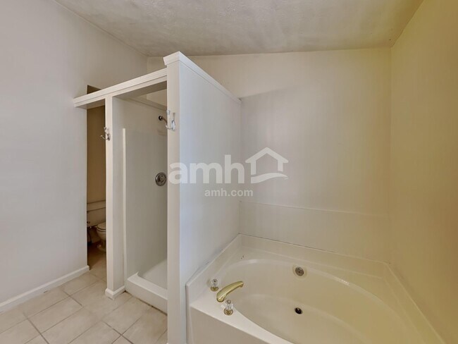 Building Photo - 1752 Chanson Pl NE