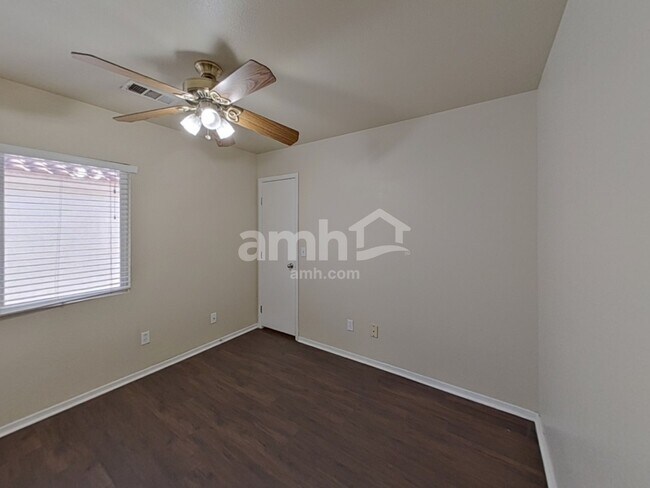 Building Photo - 1752 Quartz Landing Ave