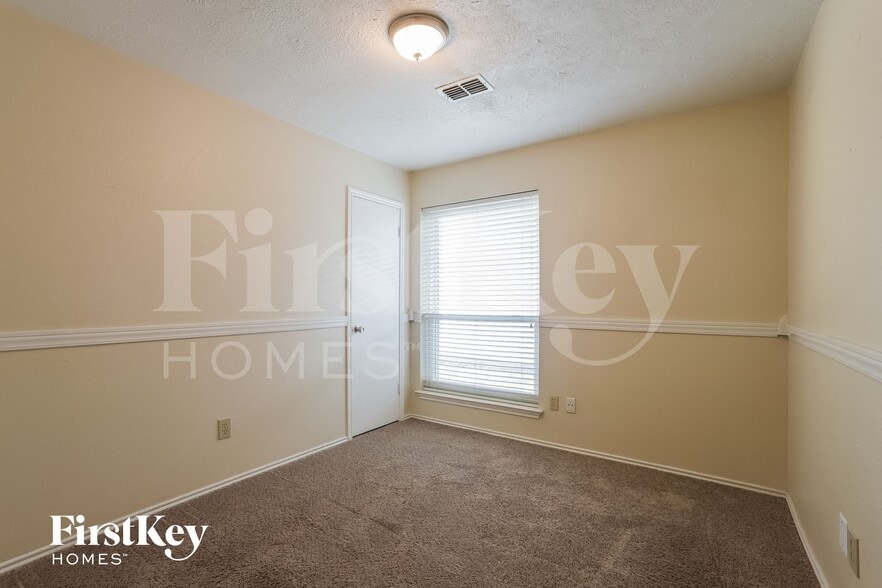 Building Photo - 11923 Westlock Dr