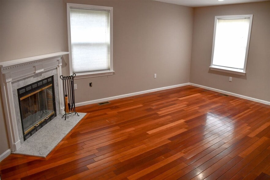Building Photo - 52 Cadogan Way