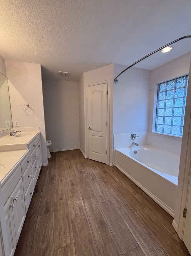 Building Photo - 1812 Colorado Ct