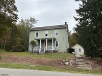 Building Photo - 78 Mountain Lake Rd