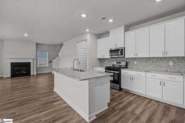 Building Photo - 403 Redear Rd