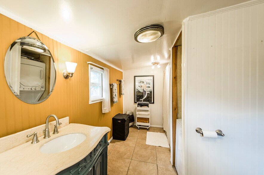 Bathroom with Bathtub, Shower - 208 22nd St