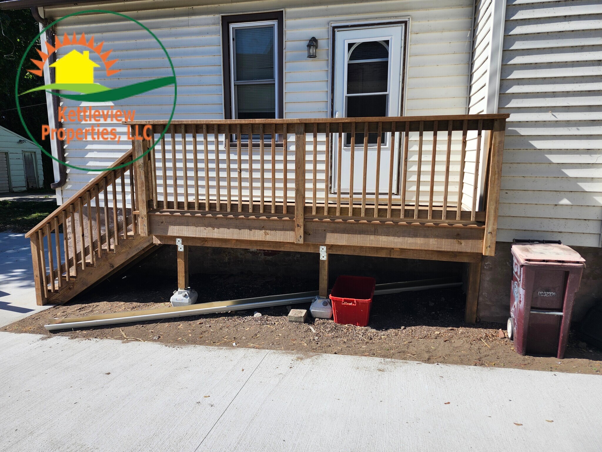 Back Porch: NEW - 707 State Street