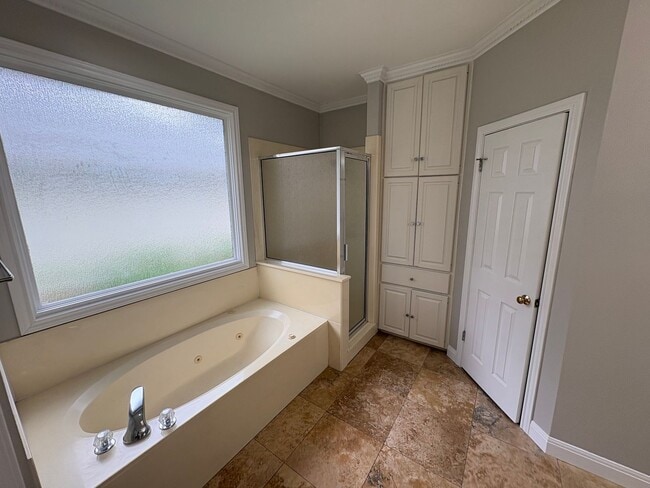 Building Photo - Gorgeous home in Rosedale - Available now!