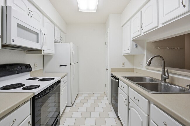 Building Photo - 2601 S Braeswood Blvd