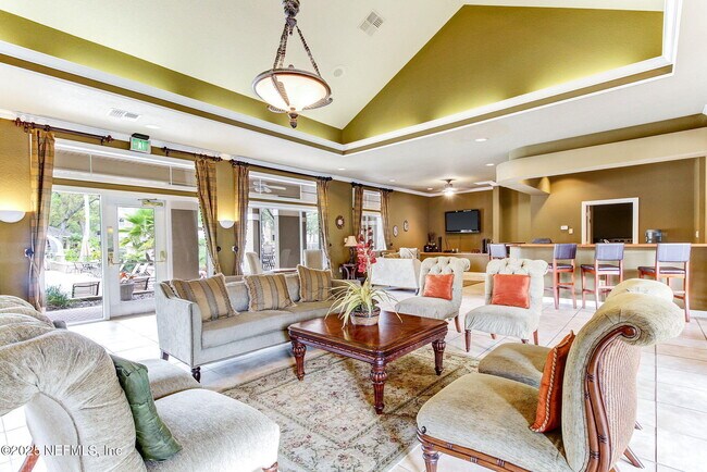 Building Photo - 9 Arbor Club Dr