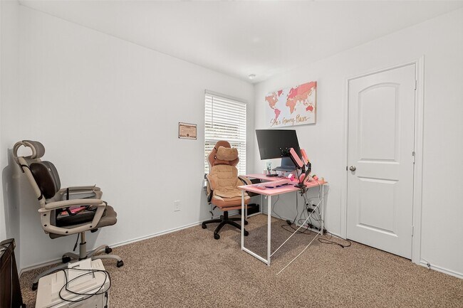 Building Photo - 5411 Wyndham Rdg Ln