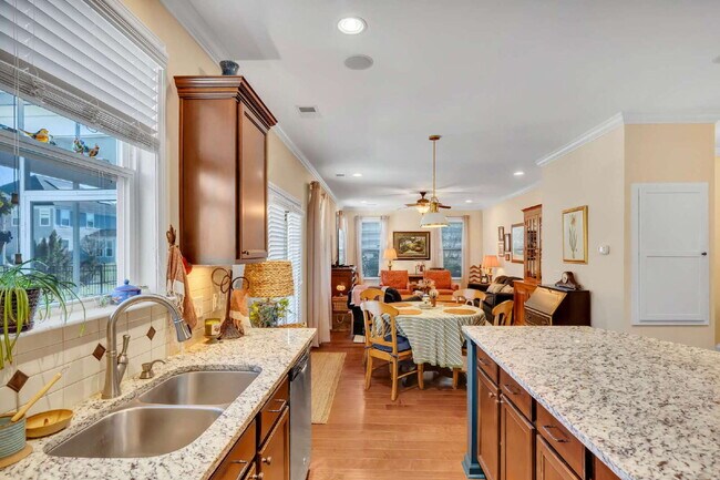 Building Photo - Gigantic Gorgeous Home in Pooler!