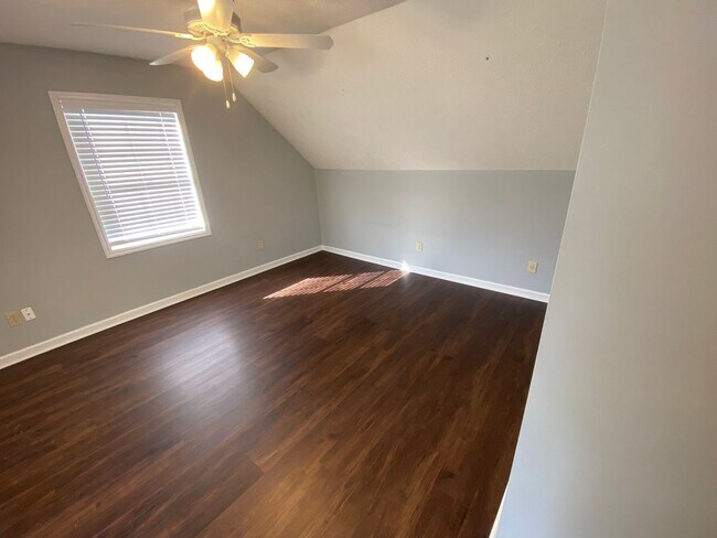 Building Photo - Shelton Park