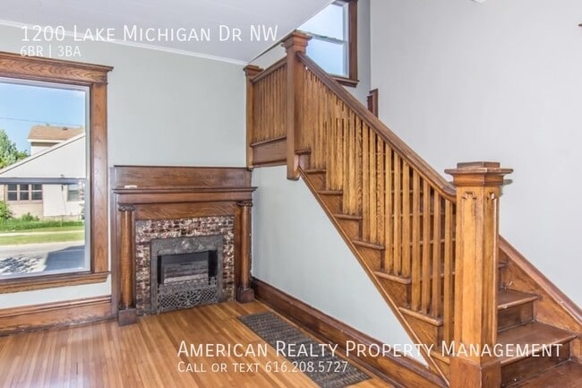 Building Photo - 1200 Lake Michigan Dr NW