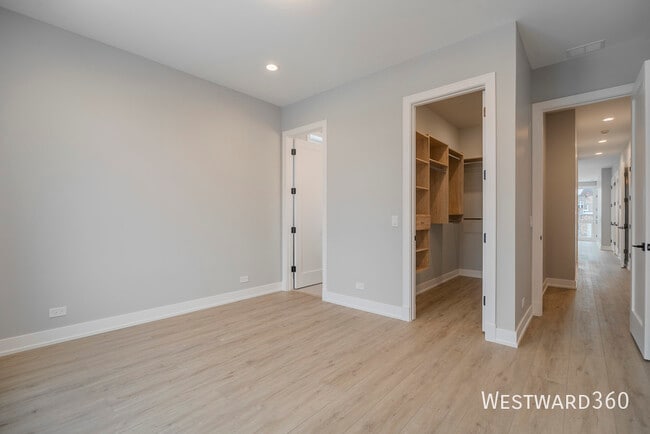 Building Photo - 3738 S Calumet Ave