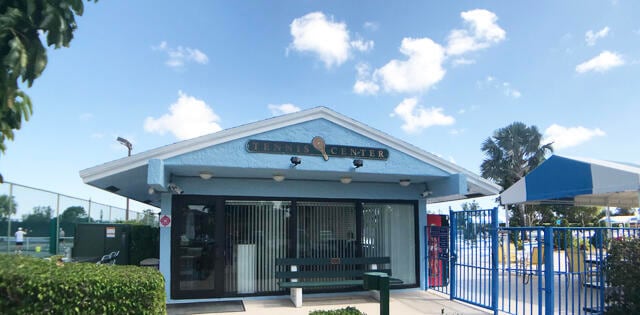 Building Photo - 13769 Date Palm Ct