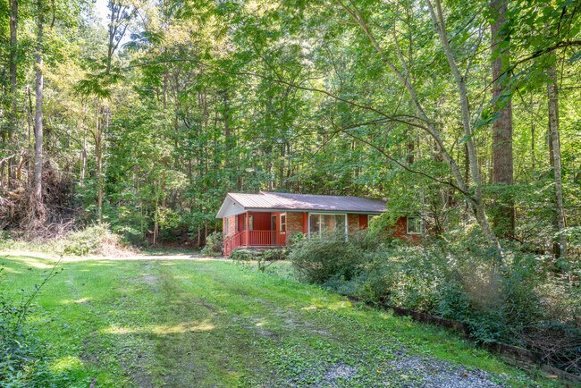 Building Photo - 503 Clement Rd