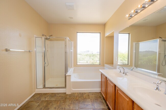 Building Photo - 2023 W Shackleton Dr