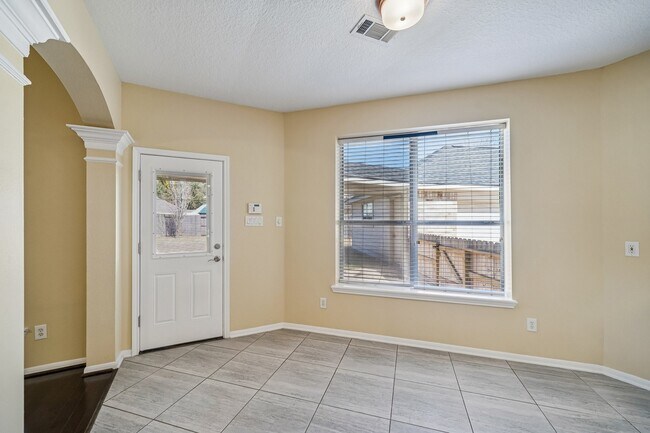 Building Photo - 3710 N Autrey Ct