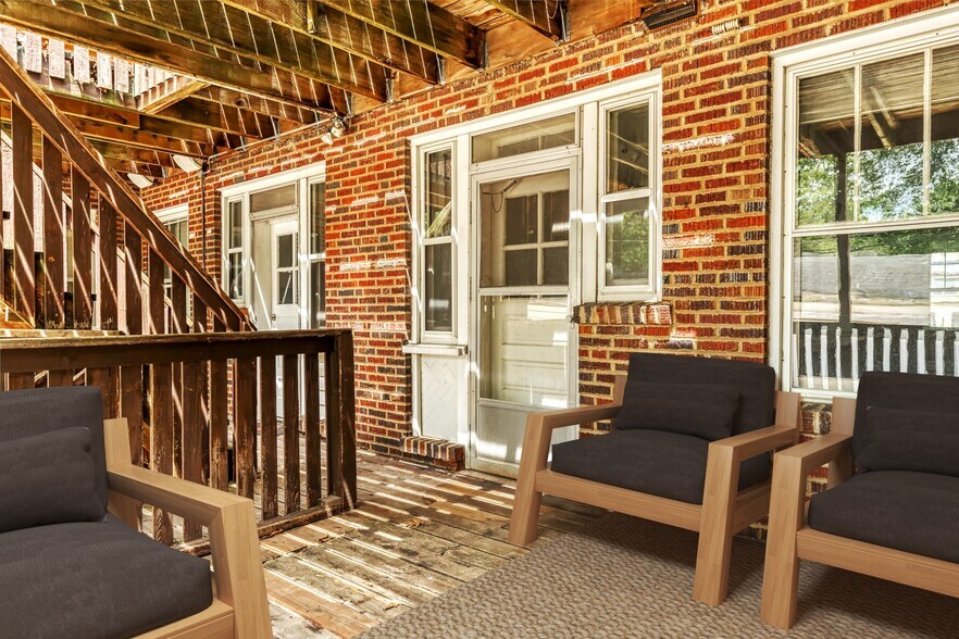 Building Photo - 7244 Forsyth Blvd