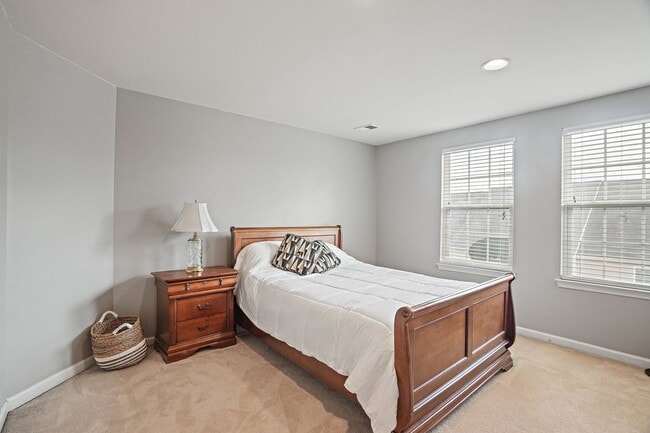 Building Photo - Amazing Opportunity in The Villages at Dak...