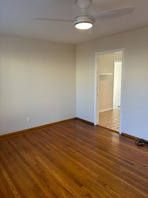 Building Photo - 425 Lincoln Ave