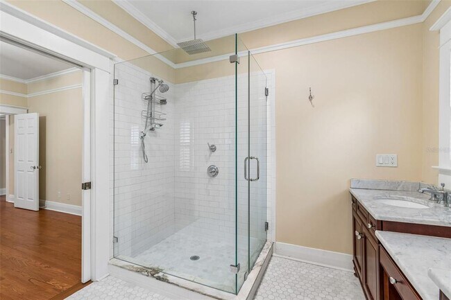 Building Photo - 1107 W Horatio St