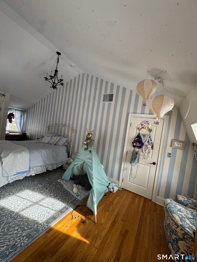 Building Photo - 301 Old Norwalk Rd