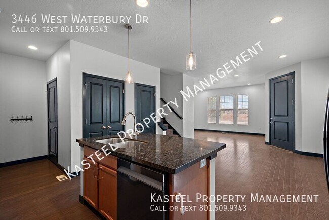 Building Photo - 3446 W Waterbury Dr