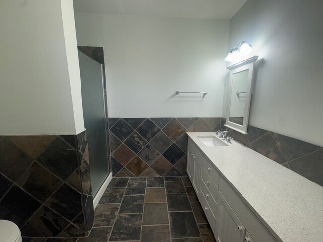 Building Photo - 811 Cook Building