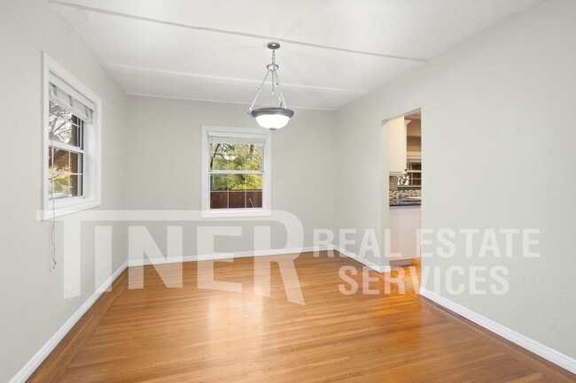 Building Photo - 801 46th St