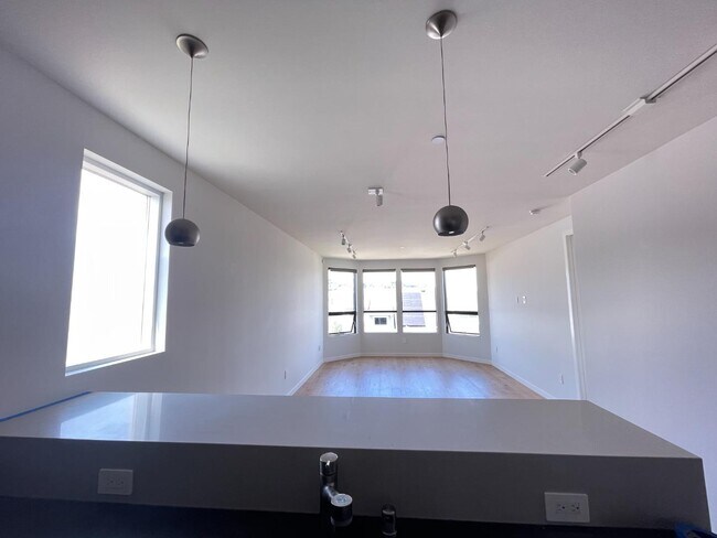 Building Photo - 270 Ocean Ave