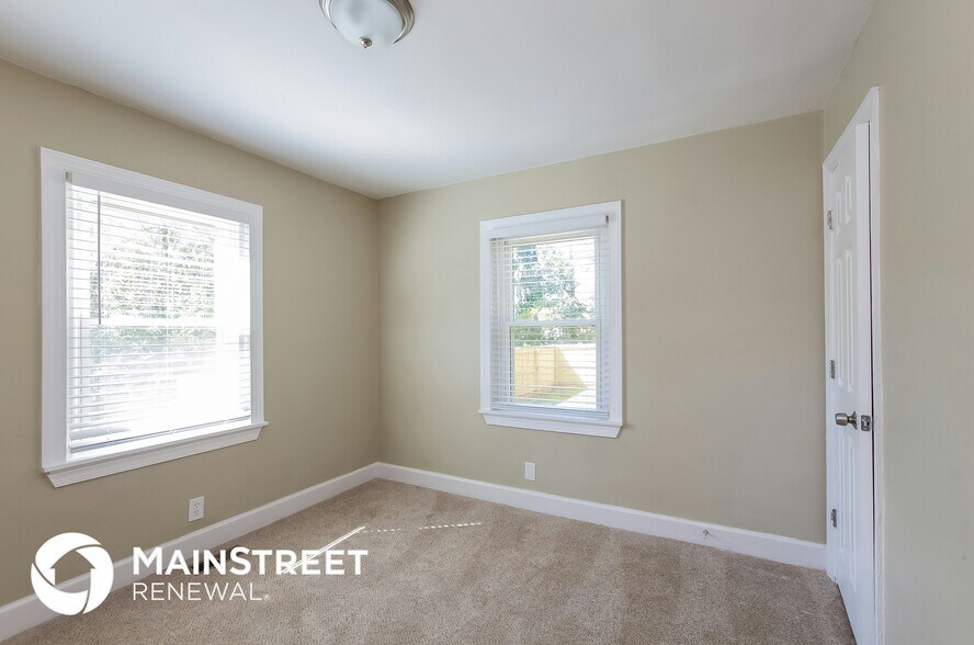 Building Photo - 928 Holland Ave